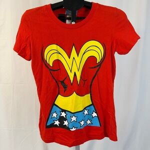 Wonder Woman T-Shirt Red DC Comics Superhero Graphic Tee Womens Large